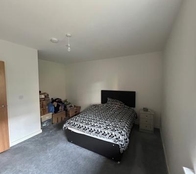 1713520012 Bedroom