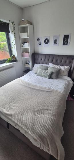 1781081072 65D717 Bedroom2 (2)