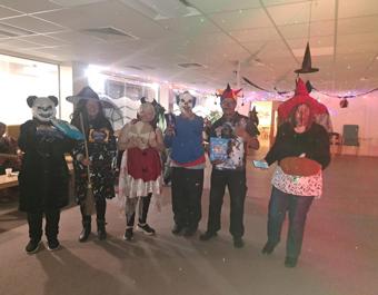 2077099255 Halloween Costume Group