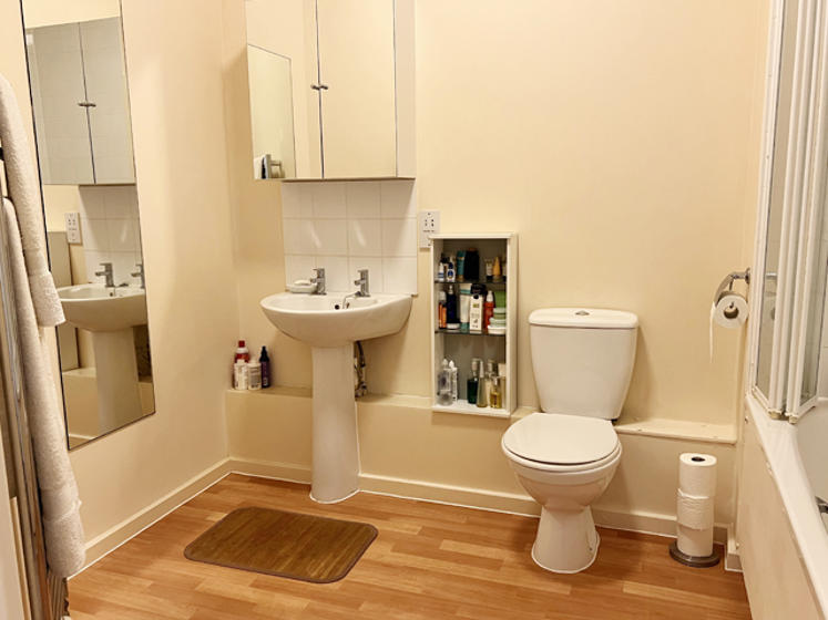 1774274871 812D52 Bathroom2 Copy