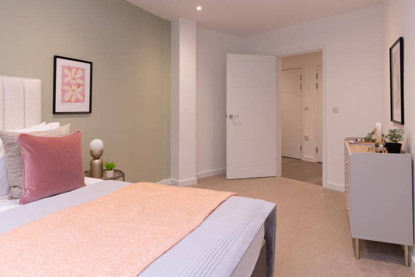 Lions Cresent AJH5104