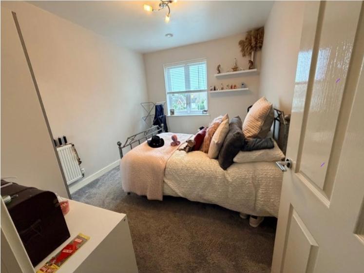 1773141400 D932ec 1000063639