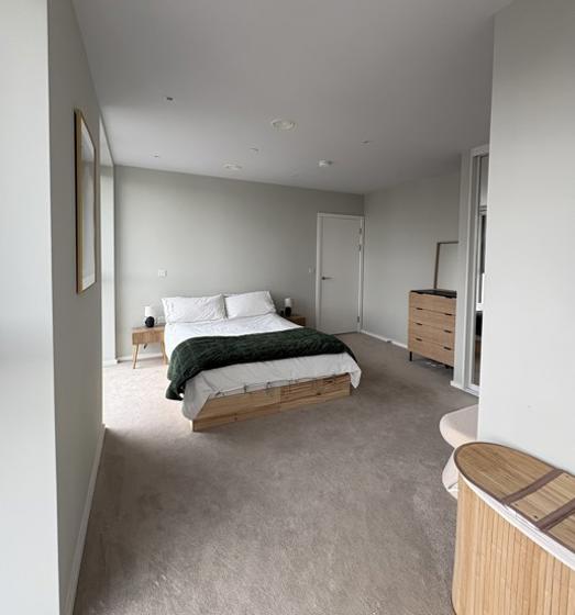 Main Bedroom 2 Sm
