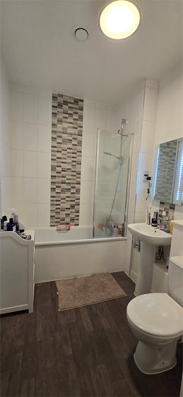 1773141208 Bd6d8f 1000028716